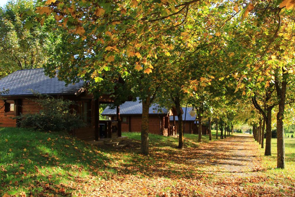Hotel, Bungalows Y Camping Víu מראה חיצוני תמונה